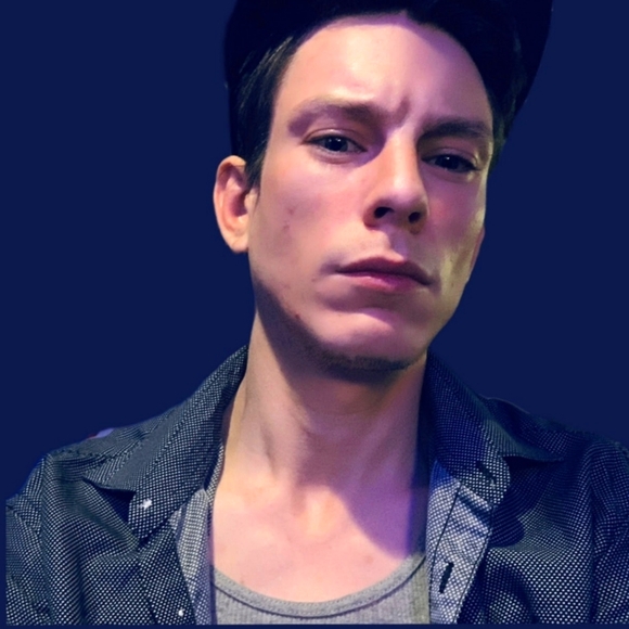 Meet your Posher, Jonathan - Picture 4 of 5